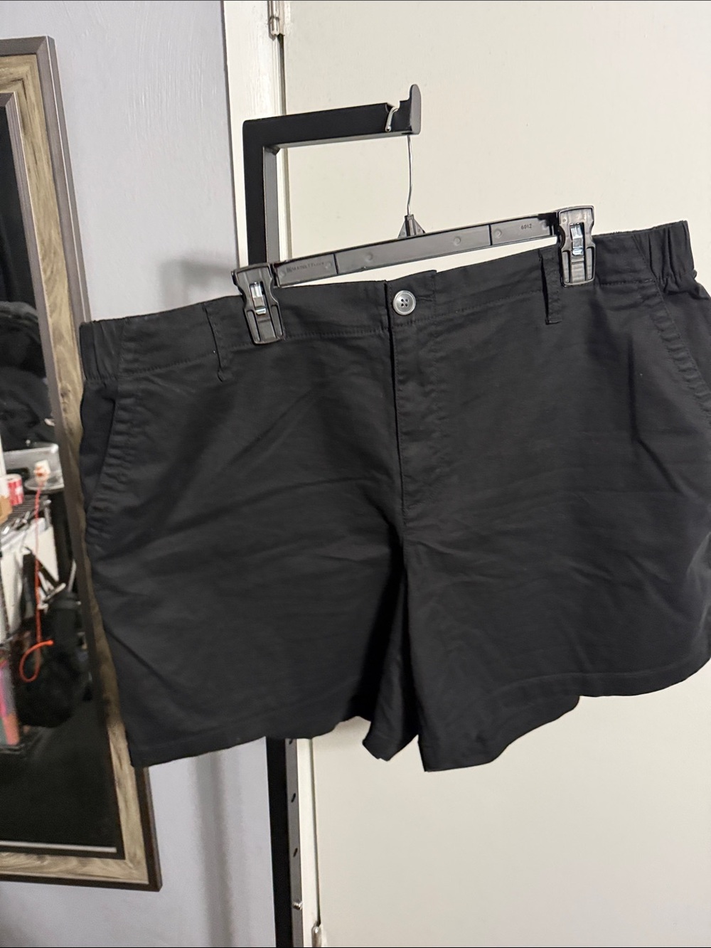 Old Navy Women’s Blackjack Cotton XL Chino 3” Seam Shorts
